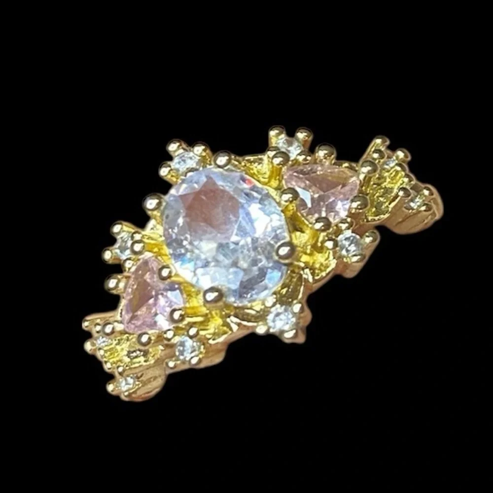 FASHION Costume Ring Gold (Tone) & White (Clear) and Pink Rhinestones in Size 8